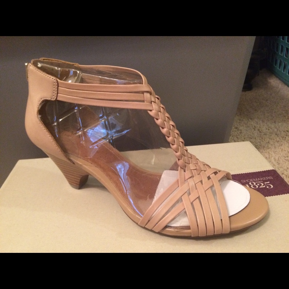 🆕 Clarks Evant Portman leather sandals, 8.5